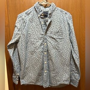 American Eagle patterned button down shirt